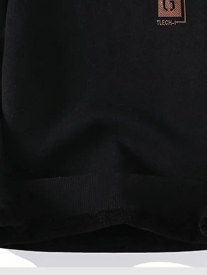 Winter Warm Fleece-Lined Sweatshirt – Casual Round Neck Pullover with Printed Patch Design